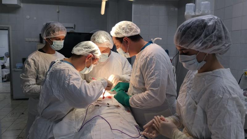 Впервые в Алтайском крае были выполнены эндовидеохирургические операции на щитовидной железе.